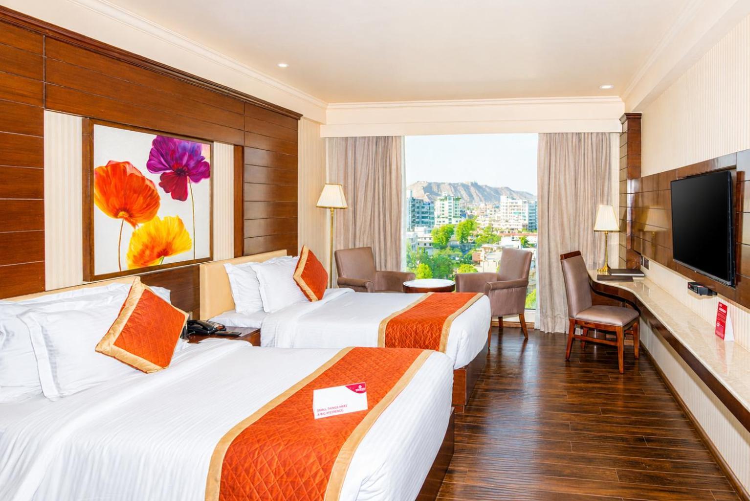 Deluxe Double or Twin Room:Enjoy Happy Hours with 1+1 offer on Alcoholic Beverages
